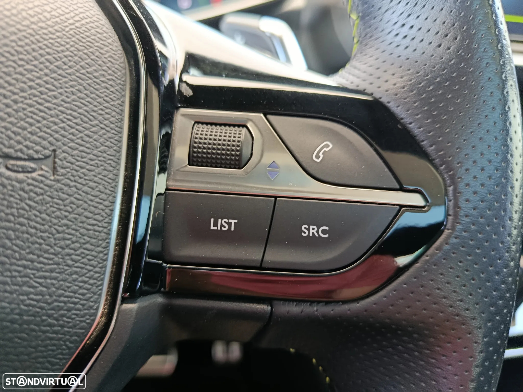 Peugeot 208 1.2 PureTech GT Line EAT8 - 8