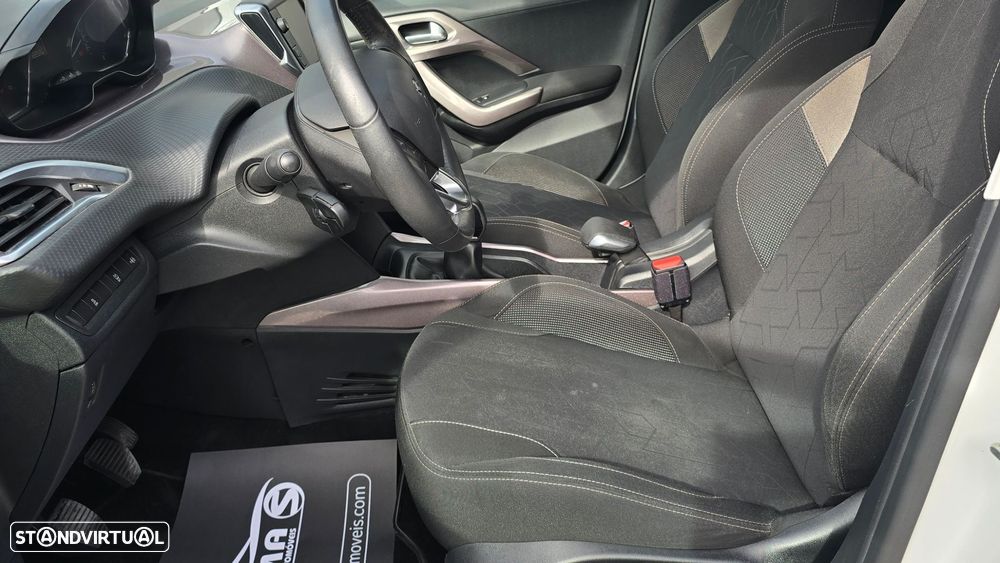 Peugeot 2008 1.4 HDi Active - 14