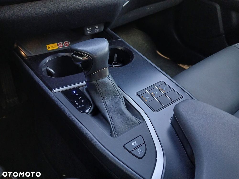 Lexus UX 250h GPF F Sport Design 2WD - 23