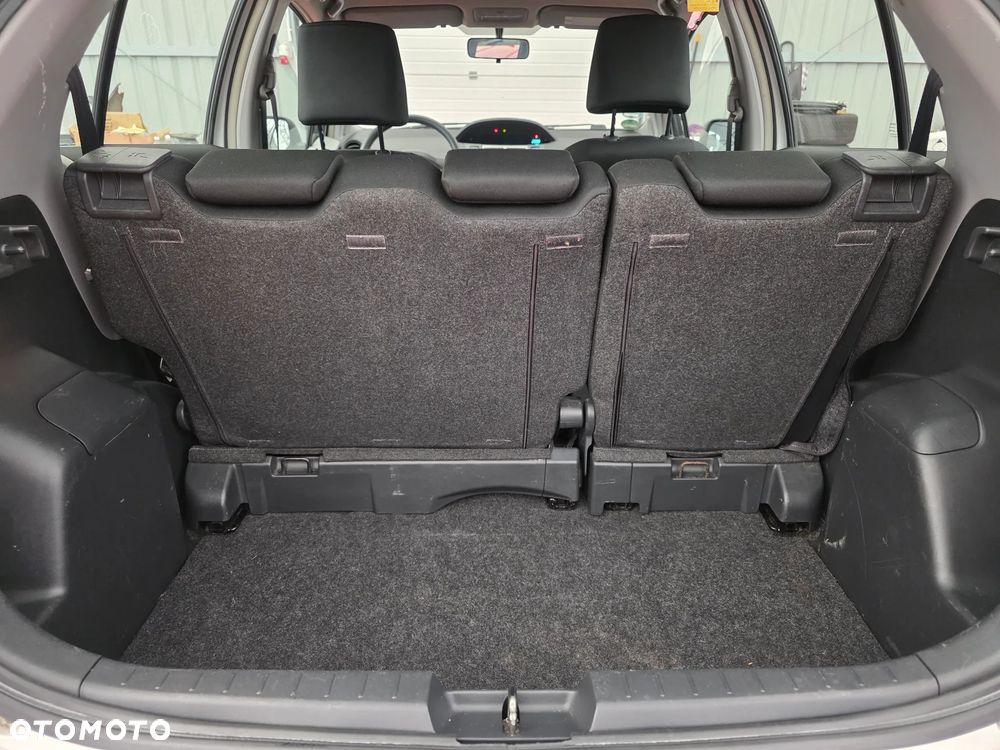Toyota Yaris ver-2-0-comfort - 17