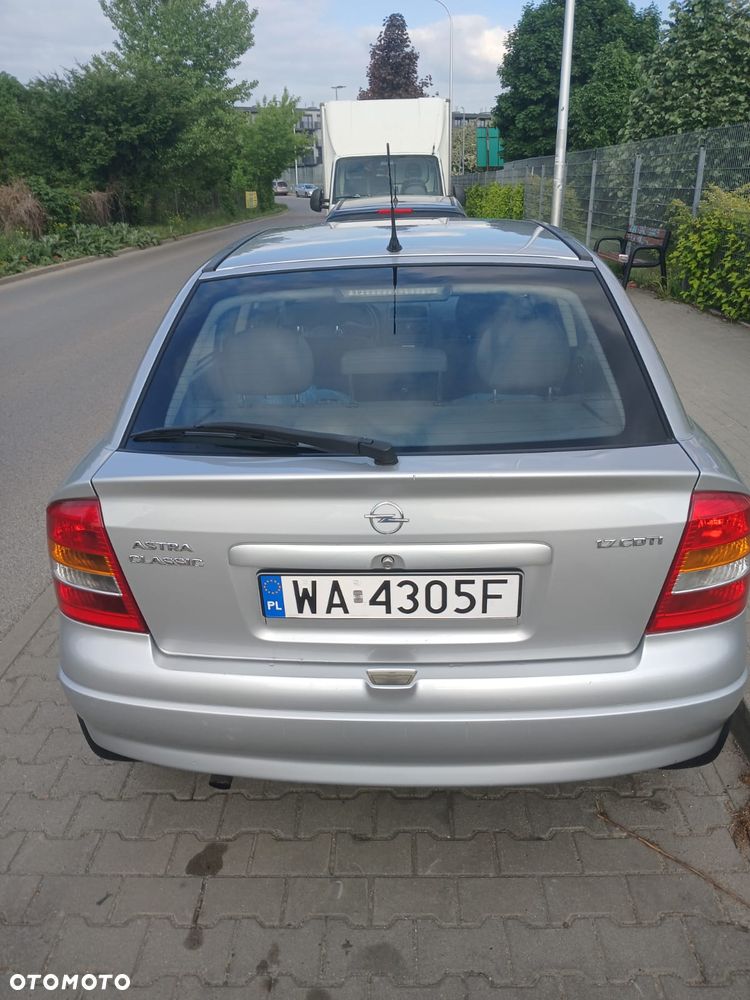 Opel Astra 1.7 CDTI Start - 12