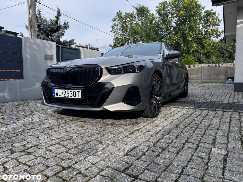 BMW Seria 5 550e xDrive PHEV - 3