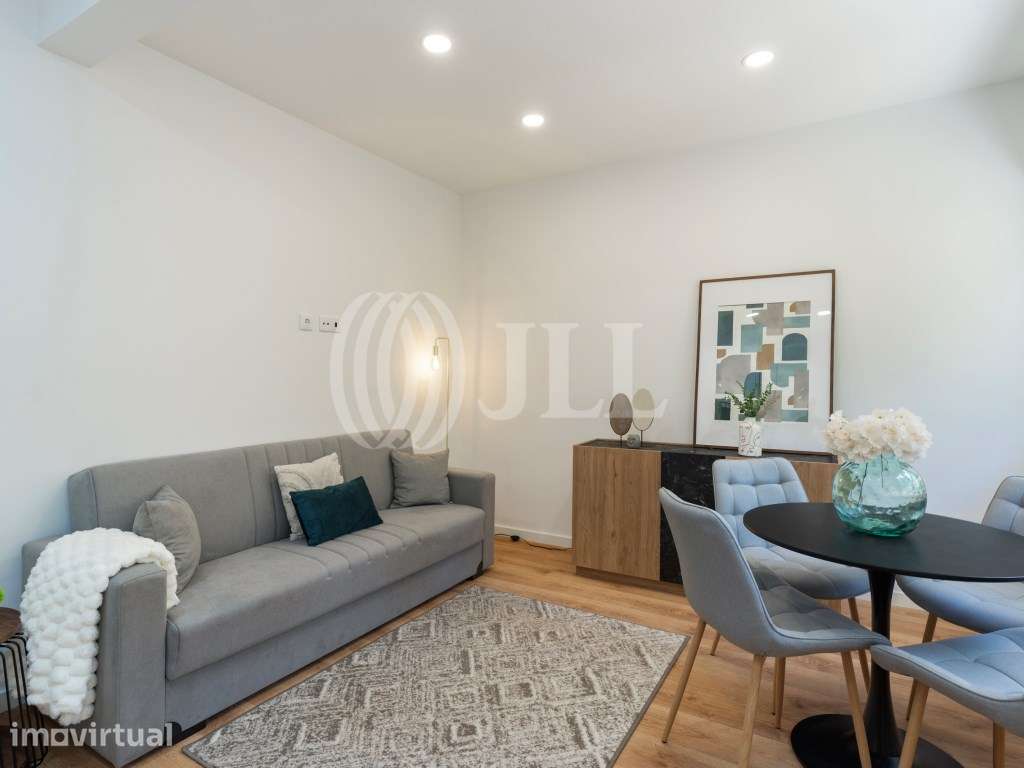 Apartamento T2 remodelado e equipado, em Benfica, Lisboa - Grande imagem: 2/22