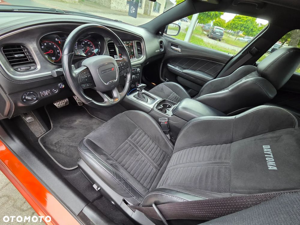 Dodge Charger 5.7 R/T Daytona - 22