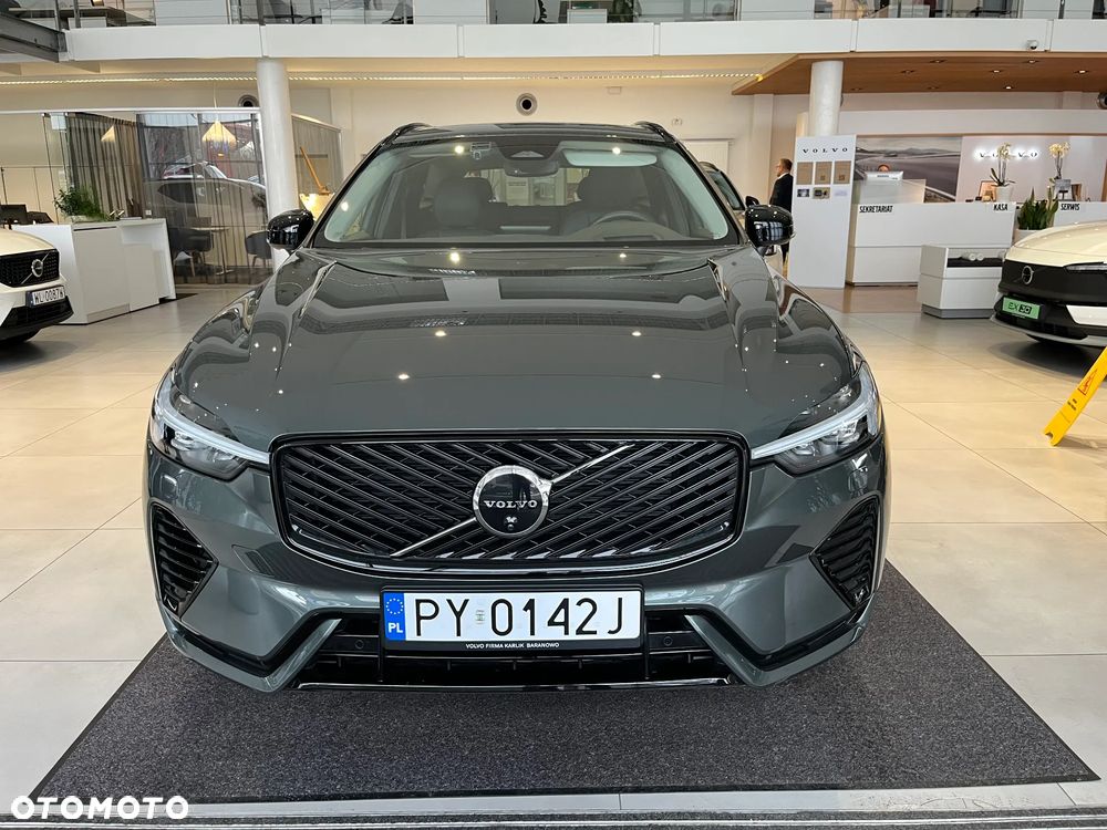 Volvo XC 60 T6 Plug-In Hybrid AWD Ultra Dark - 2