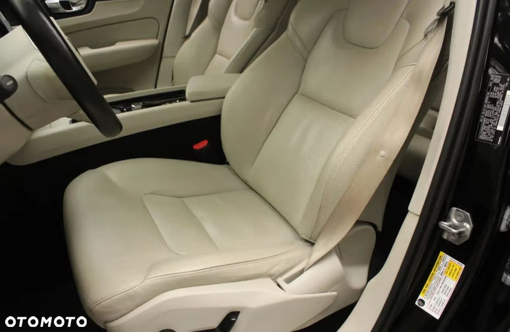 Volvo XC 60 T5 AWD Geartronic Momentum - 13