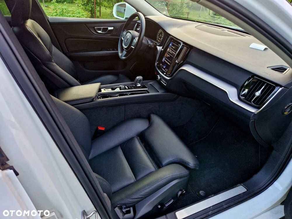 Volvo V60 B4 D Momentum Pro - 10