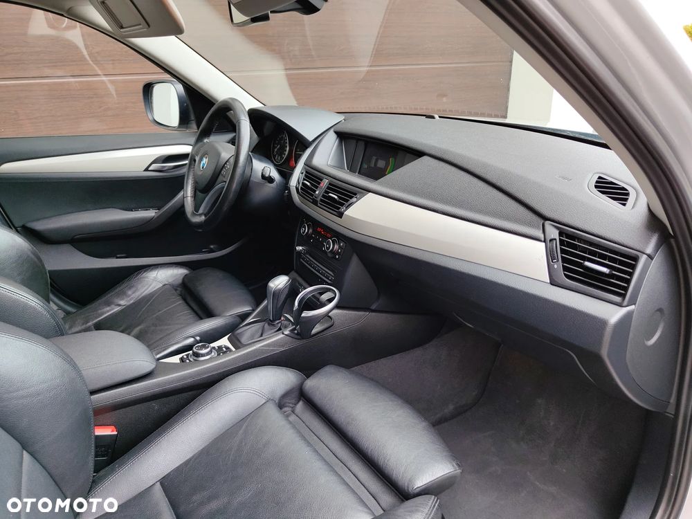 BMW X1 xDrive18d Sport Line - 16