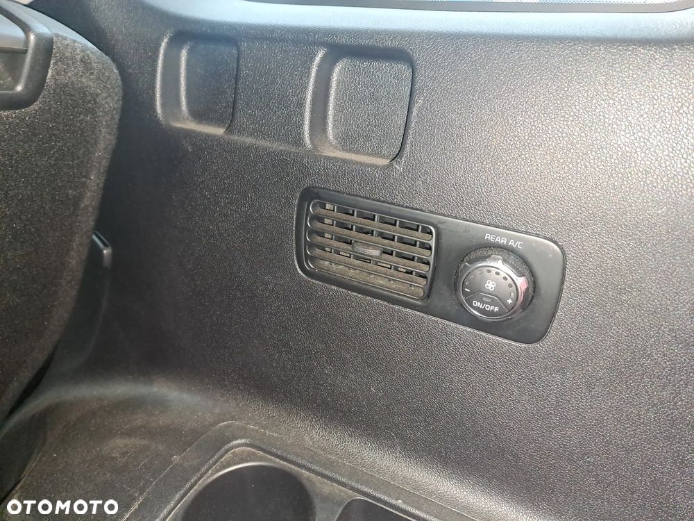 Kia Sorento - 5