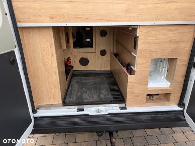 Globe-Traveller explorer - 9