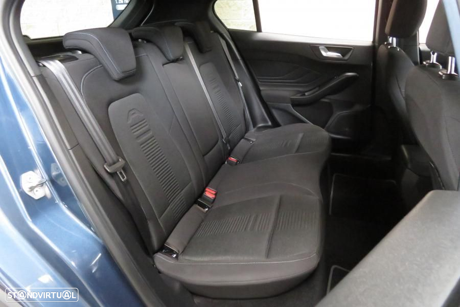 Ford Focus 1.0 EcoBoost Active X - 18