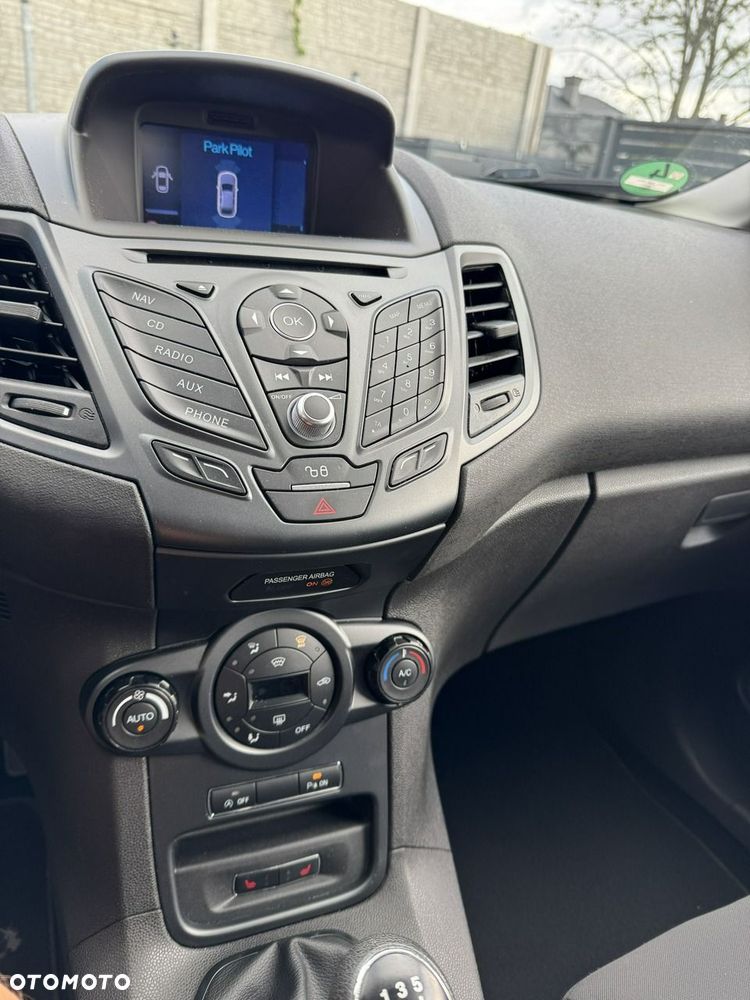 Ford Fiesta - 32