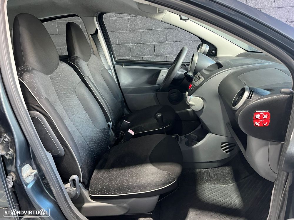 Peugeot 107 1.0 Trendy - 11