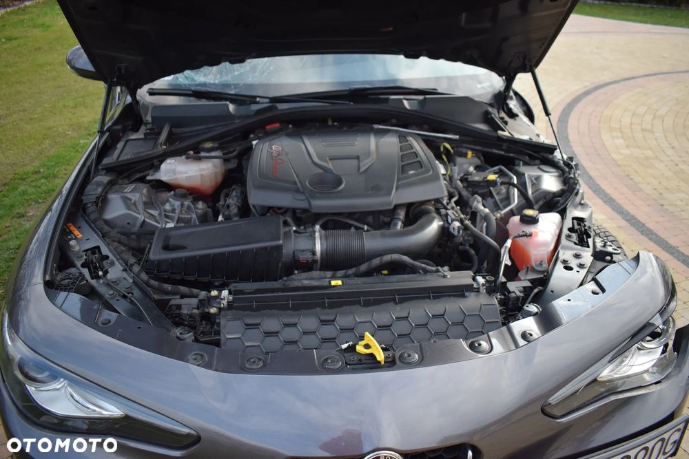 Alfa Romeo Giulia 2.0 Turbo Veloce Q4 - 14
