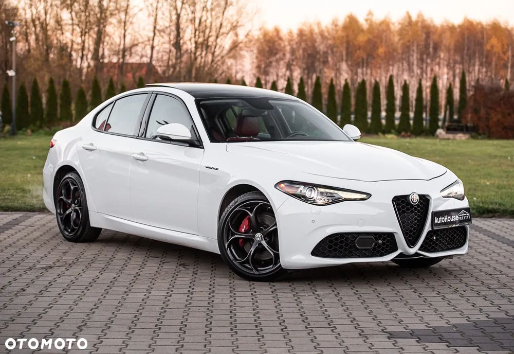 Alfa Romeo Giulia 2.0 Turbo 16V AT8-Q4 Veloce - 2