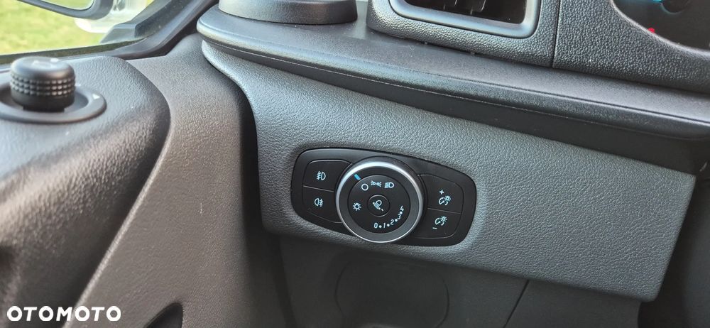 Ford Transit Custom - 37