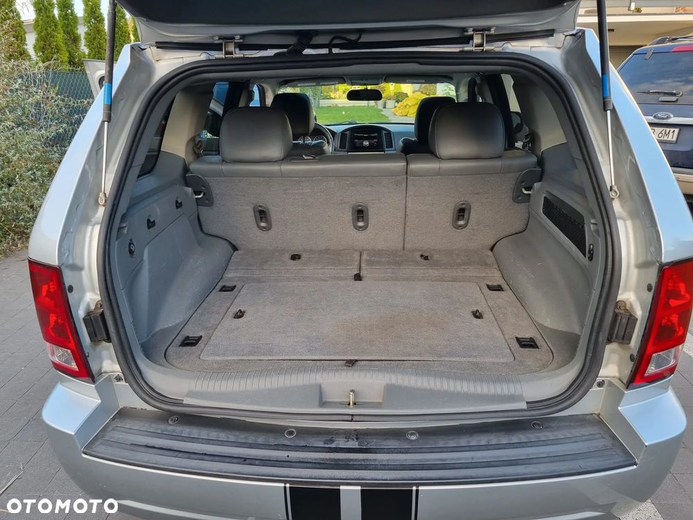 Jeep Grand Cherokee - 15