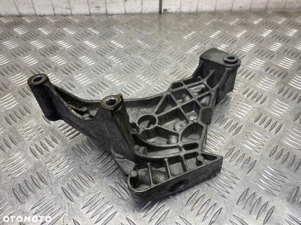 ŁAPA WSPORNIK SILNIKA VW PASSAT B6 AUDI A3 E0S 2.0 TDI 2003-2015 03G199207E - 10