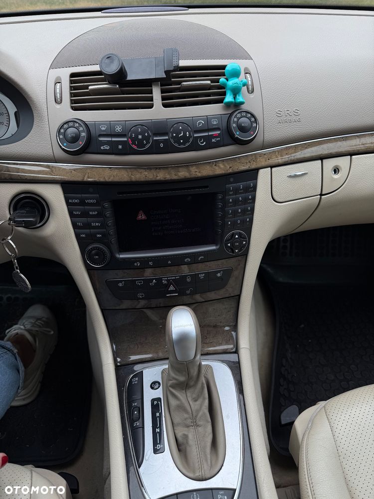 Mercedes-Benz Klasa E - 9