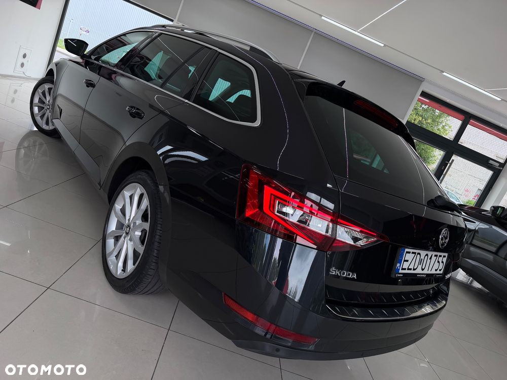 Skoda Superb 2.0 TDI DSG Style - 23