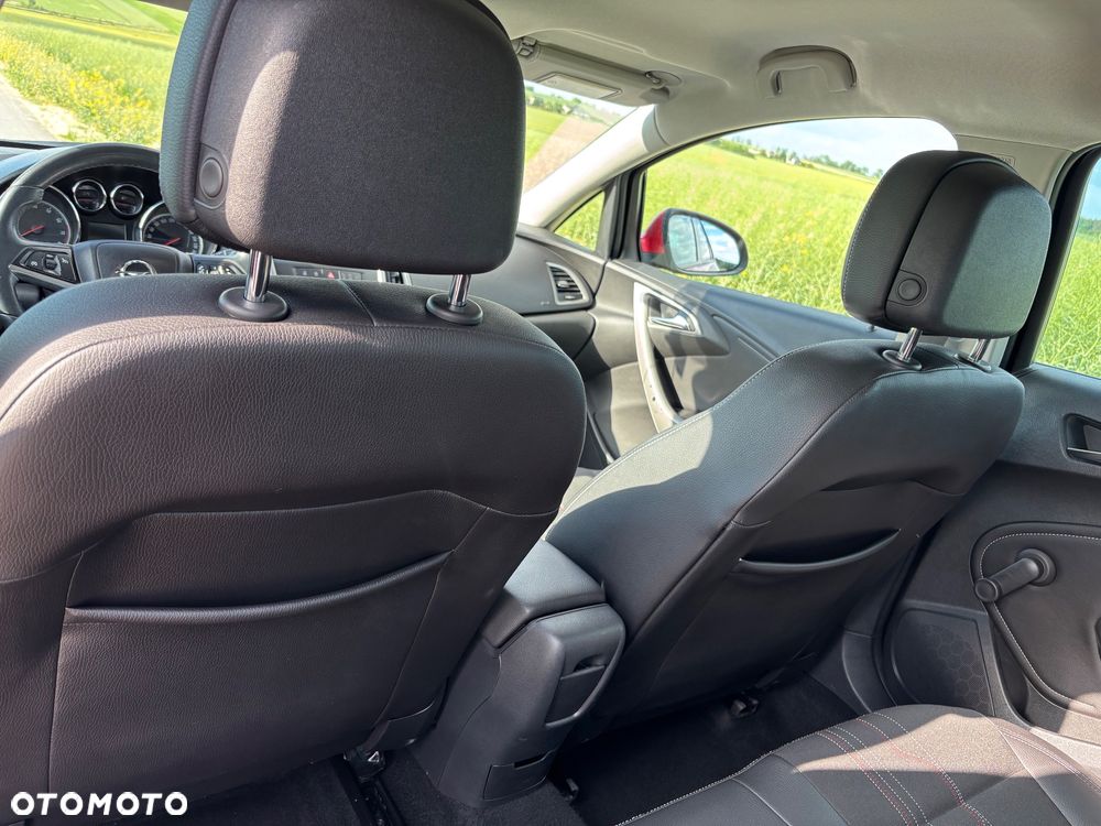 Opel Astra 1.4 ecoFLEX - 11