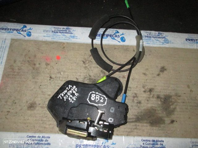 Fecho REF0882 TOYOTA AVENSIS 2003 TD ELETRICO TOYOTA AVENSIS 2004 2.0 D4D 115CV 5P PRETO T DRT ELETRICO - 1