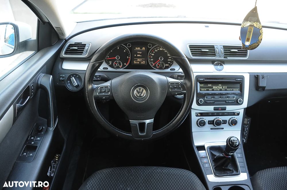 Volkswagen Passat 1.6 TDI BlueMotion Technology Comfortline - 9
