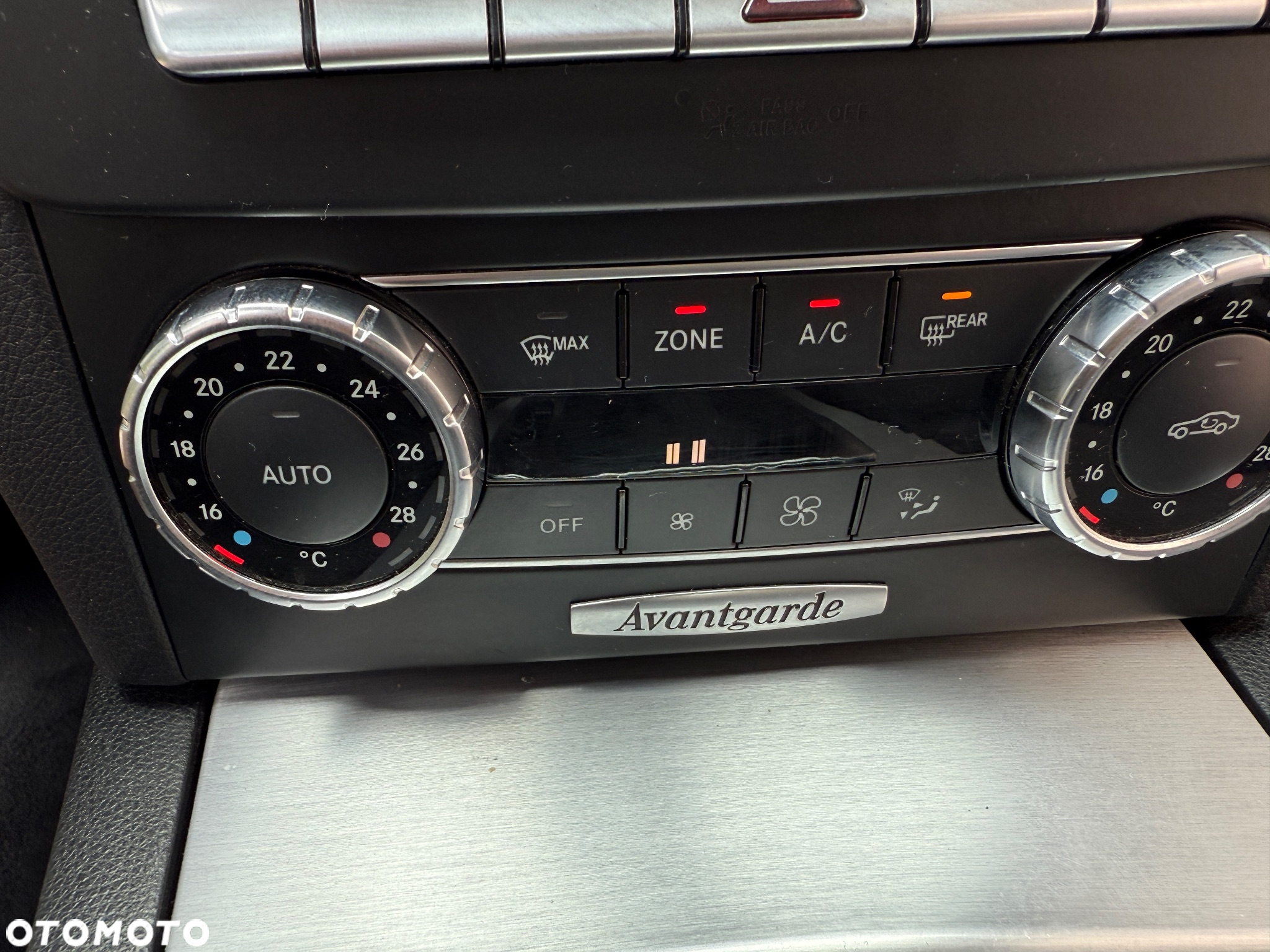 Mercedes-Benz Klasa C 200 d T 9G-TRONIC Avantgarde - 13