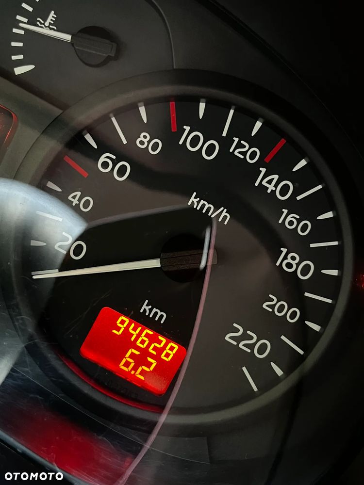 Renault Clio - 19