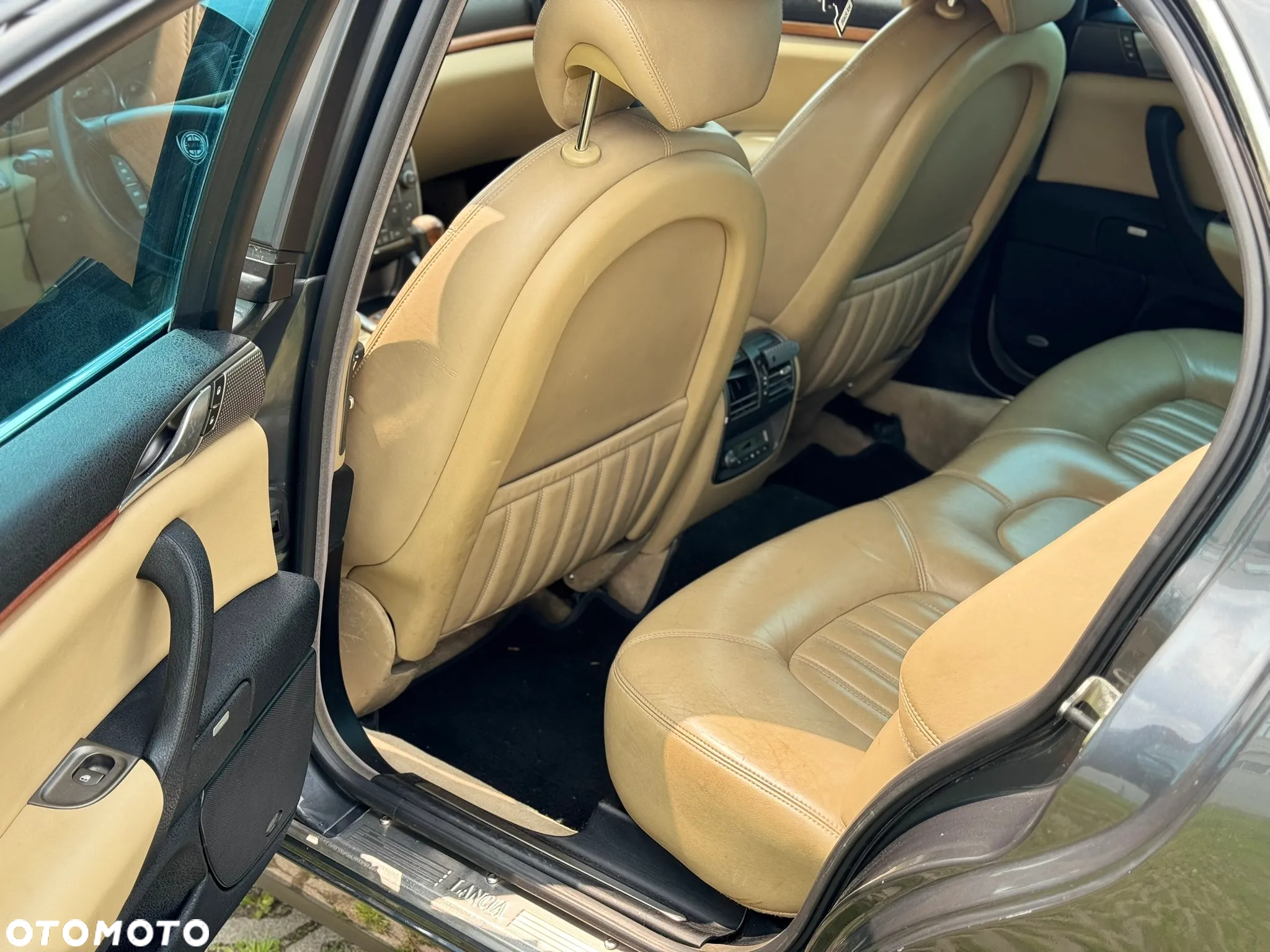 Lancia Thesis 2.4 JTD 20v Executive - 11
