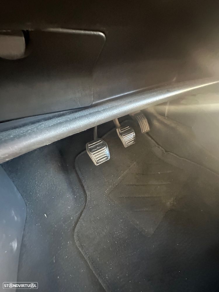 Ford Focus 1.8 TDCi Ghia - 16