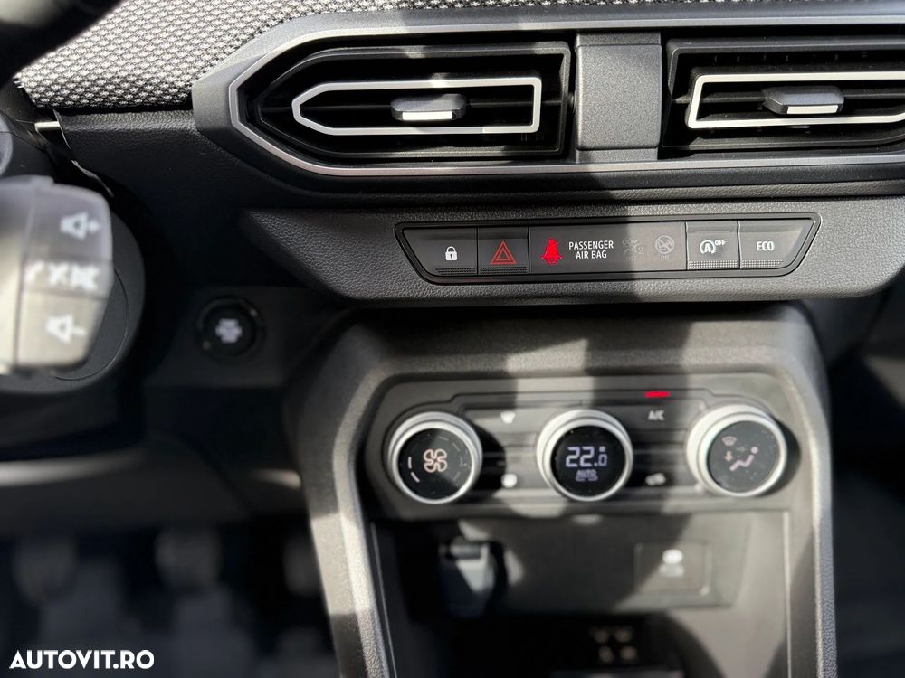 Dacia Logan TCe 90 MT6 Journey - 14