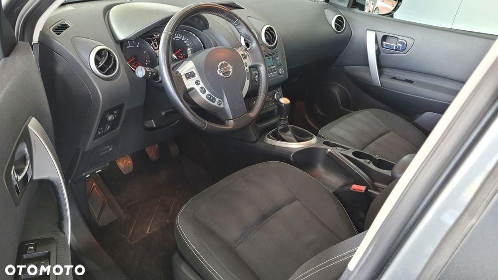 Nissan Qashqai - 23