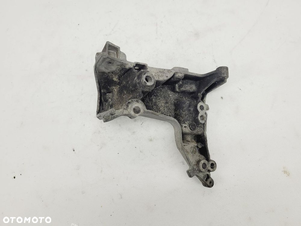 ŁAPA WSPORNIK ALTERNATORA 1.6 HDI PEUGEOT PARTNER III 9685991680 - 2