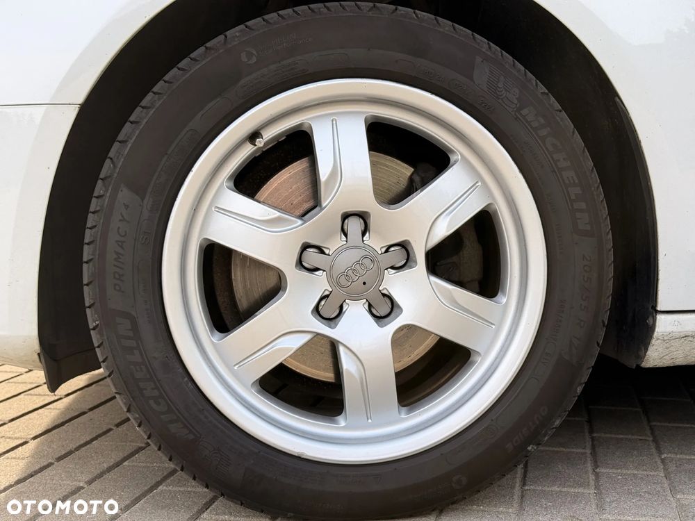Audi A4 Avant 2.0 TDI - 22