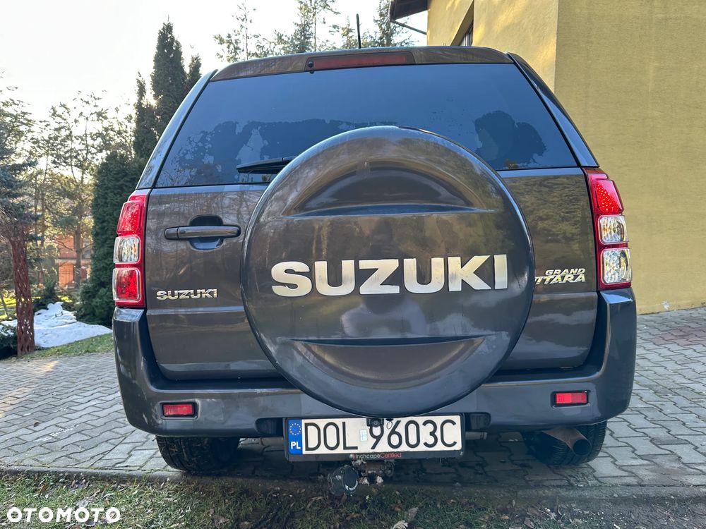 Suzuki Grand Vitara 2.4 De Luxe - 8