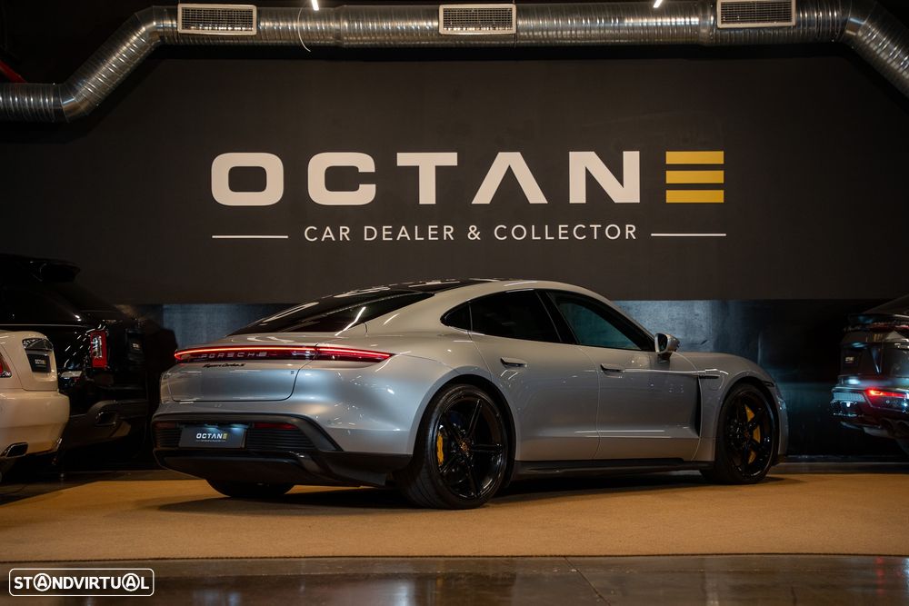 Porsche Taycan Turbo S - 5