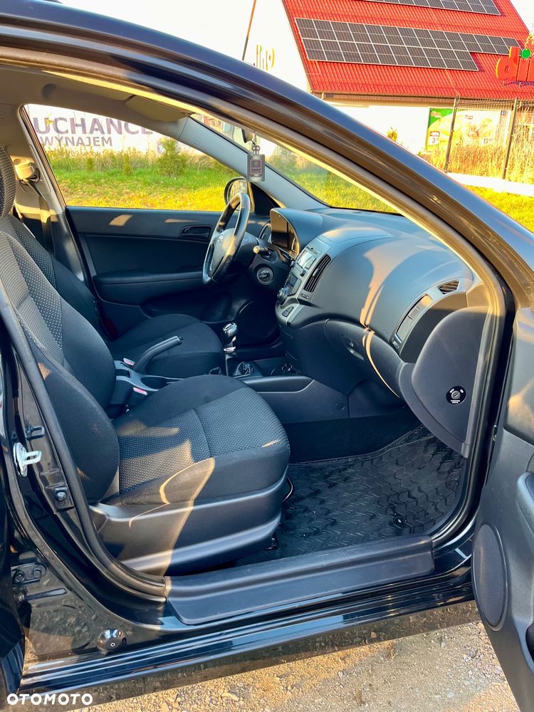 Hyundai i30 1.4 Classic + - 5