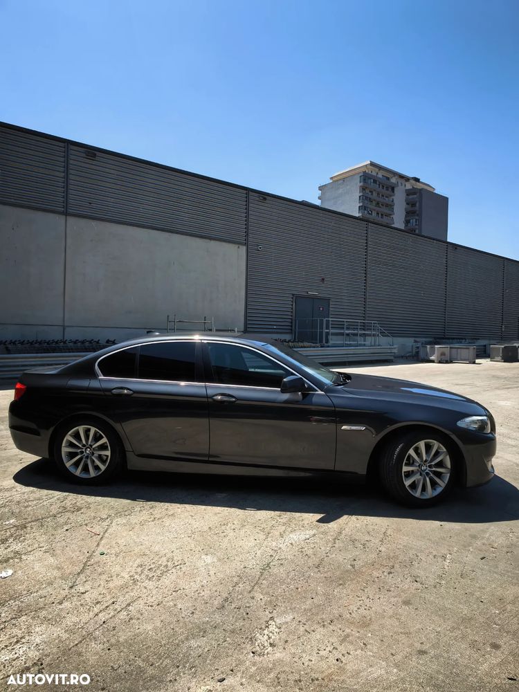 BMW Seria 5 525d xDrive - 8