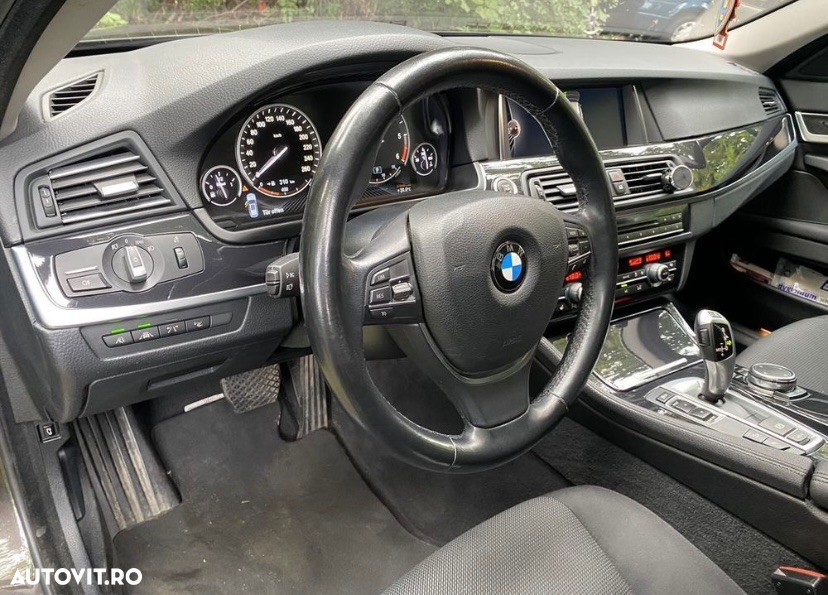 BMW Seria 5 520d Touring Aut. Luxury Line - 6
