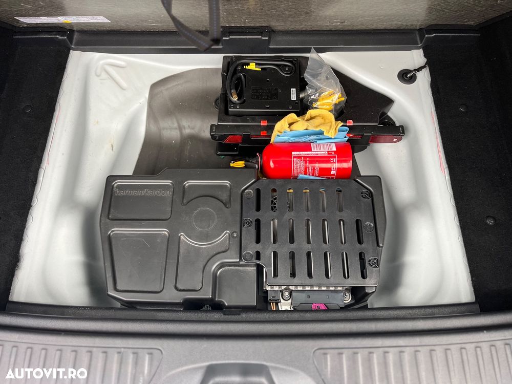 Mercedes-Benz B - 10