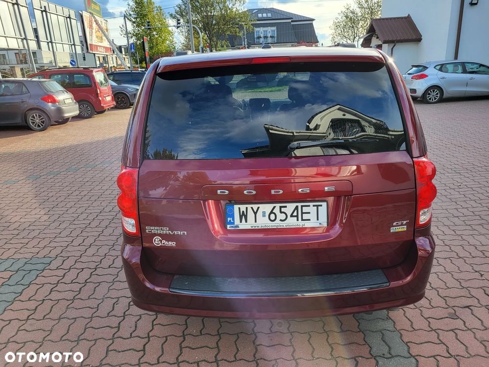 Dodge Grand Caravan - 5