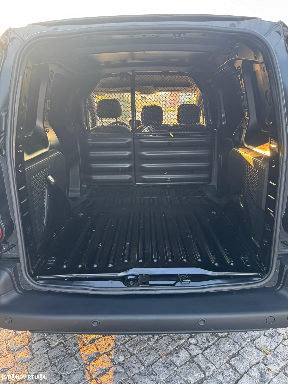 Citroën Berlingo 1.6 BlueHDI L1 3L 100cv IVA DEDUTÍVEL - 5