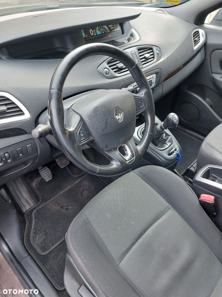 Renault Scenic 1.5 dCi Emotion - 6