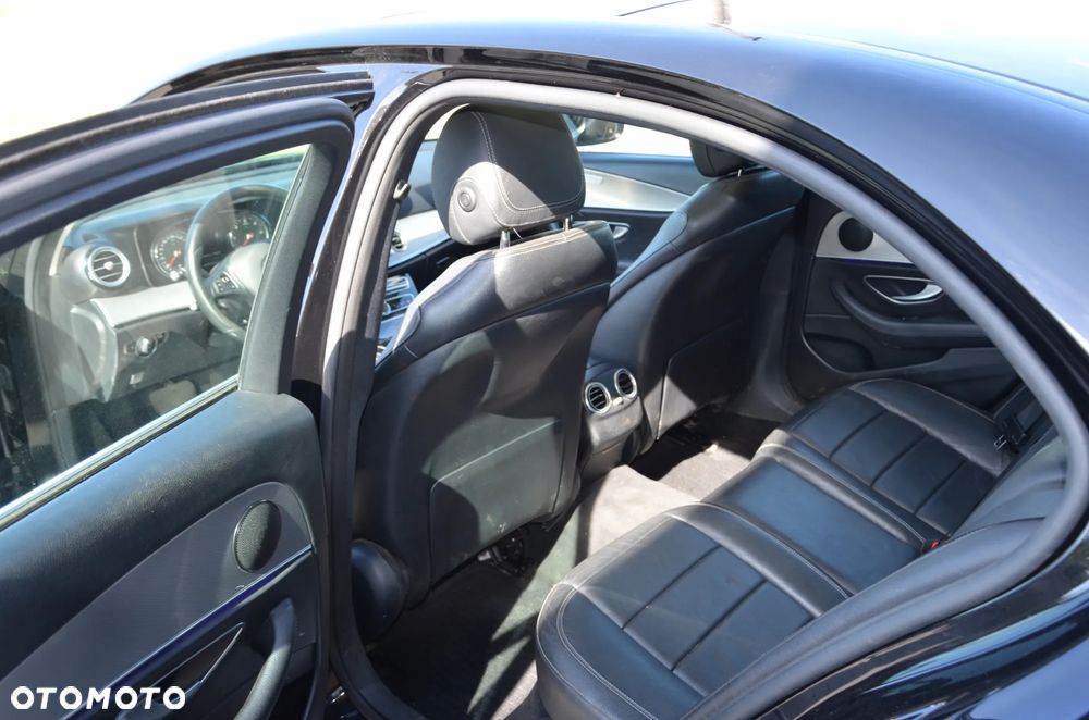 Mercedes-Benz Klasa E 220 d 9G-TRONIC - 7