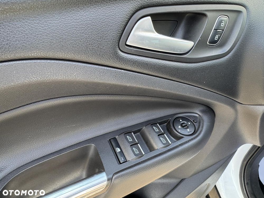 Ford Kuga 1.5 EcoBoost 2x4 Business Edition - 19