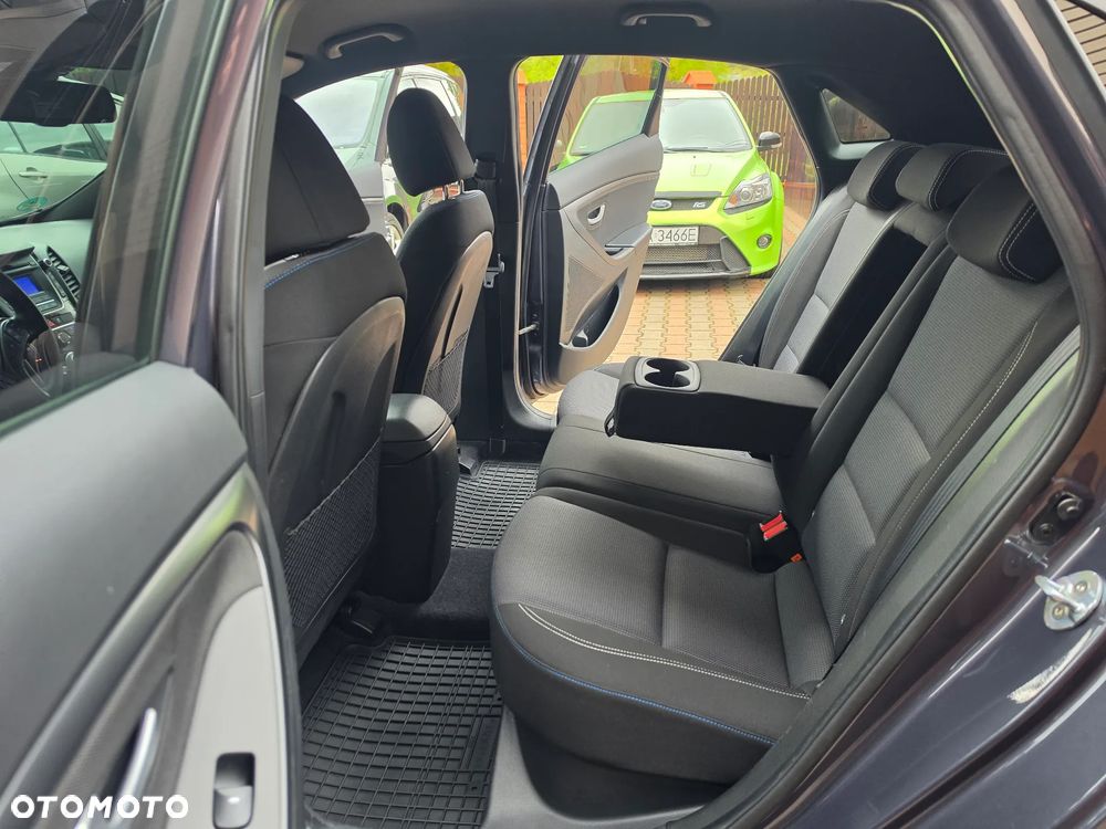 Hyundai i30 blue 1.6 GDI Passion - 24