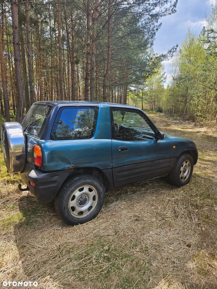 Toyota RAV4 2.0 - 3