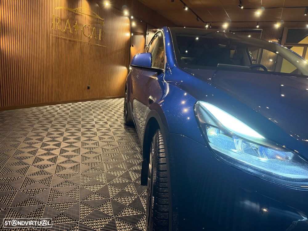 Tesla Model Y Long-Range RWD - 8