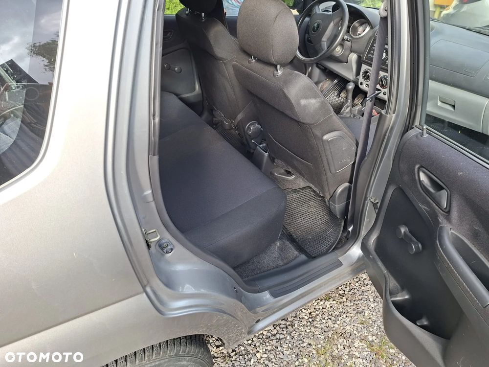 Subaru Justy - 8
